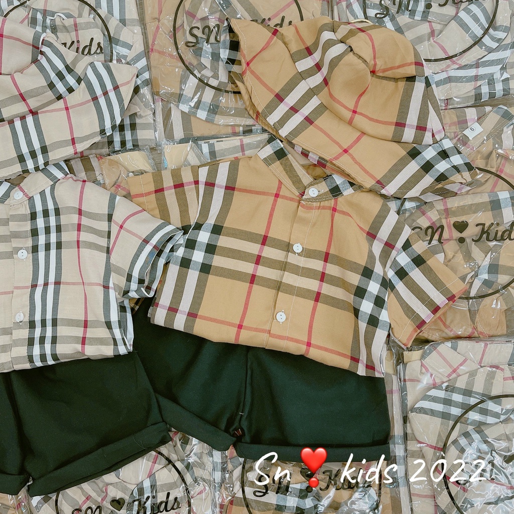 Bộ cọc tay bé trai, bộ áo sơ mí kẻ cổ tàu phối quần thô tặng mũ bucket cho bé