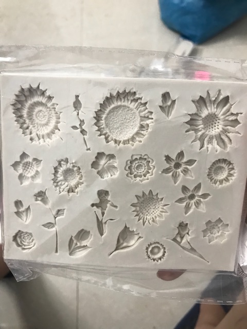 Khuôn silicon 4D hoa cúc