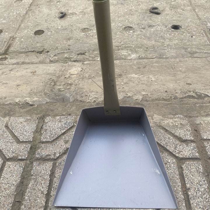 Ki hốt rác nhôm cán dài 30cm