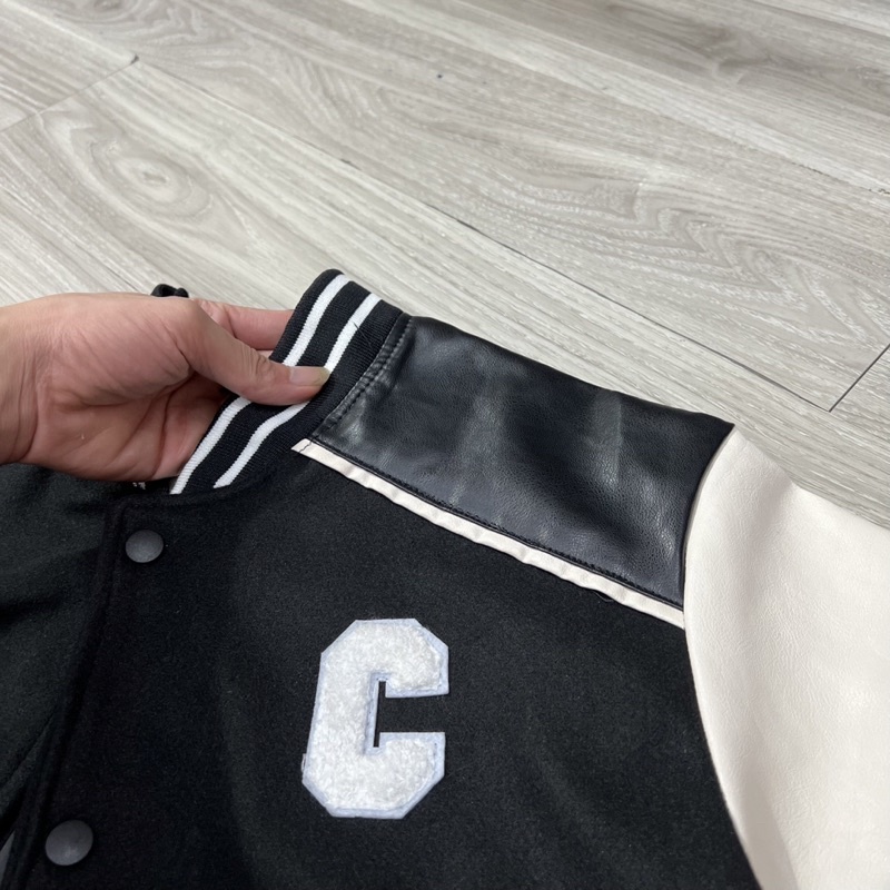 Áo khoác bomber thêu chữ C xù ngực trái -2322