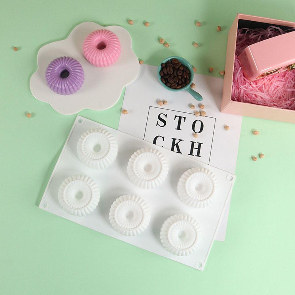 Khuôn Làm Bánh Donut 3D 6 Ngăn Tiện Lợi