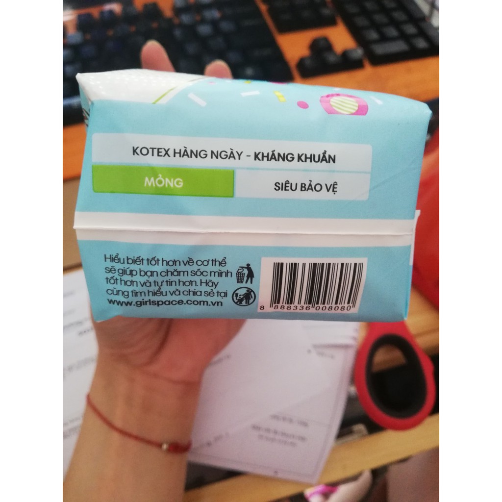 [MẪU MỚI]Bvs Kotex Kháng khuẩn hàng ngày 20 miếng