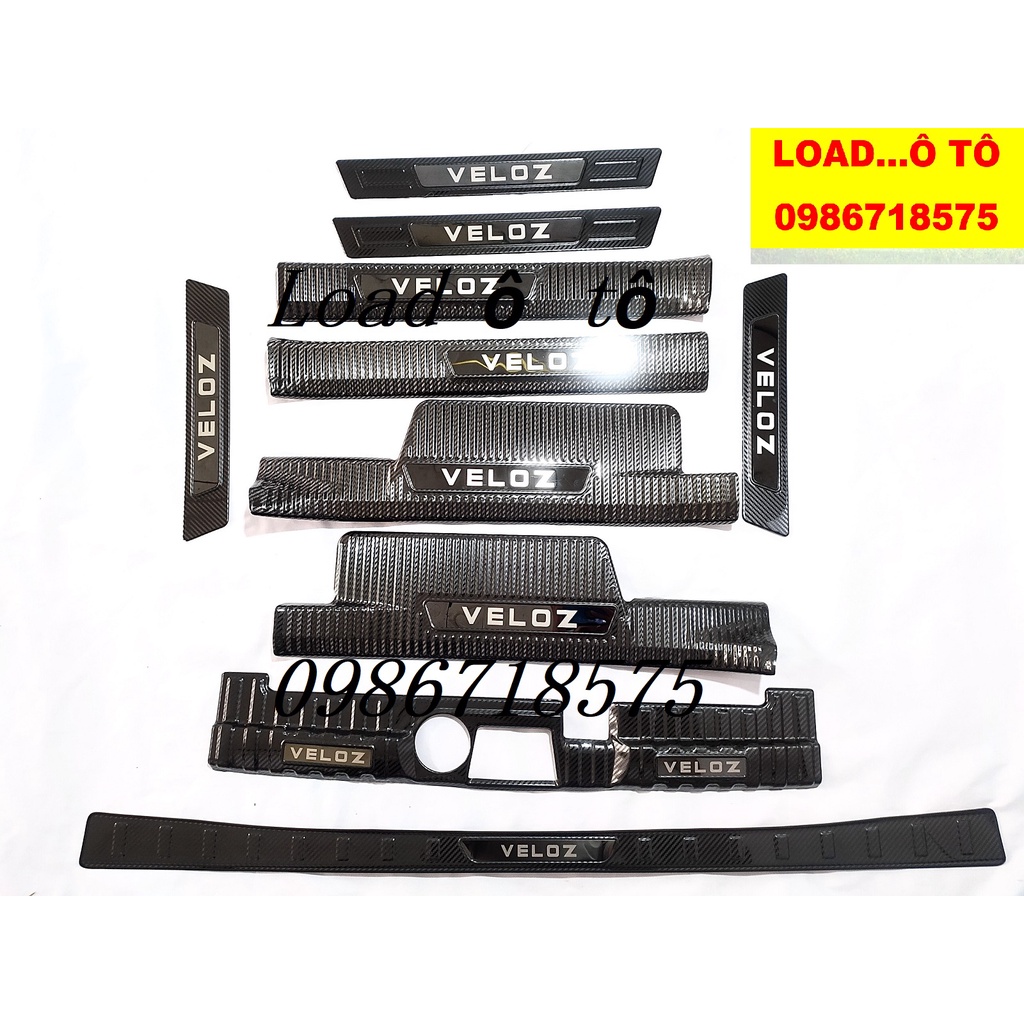 Ốp Bậc Cửa Nẹp Bước Chân, Cốp Sau Xe Toyota Veloz Cross 2022-23 Mẫu Vân Carbon Cao Cấp