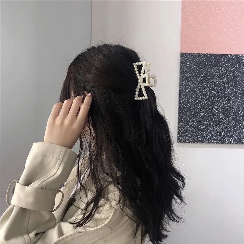 Kẹp tóc đính ngọc trai nhân tạo Nàng Thơ Accessories