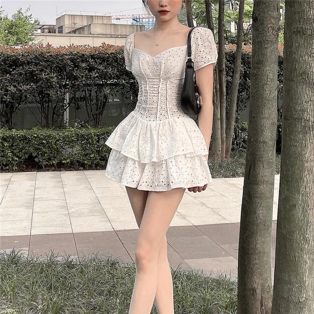 Đầm Cổ Vuông Thiết Kế Khoét Lỗ Phong Cách Hàn Quốc Thời Trang Cho Nữ