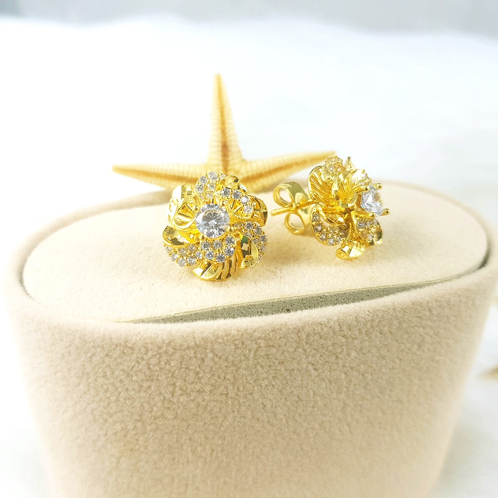 Bông Tai Nữ Hoa Xoáy, Khuyên Tai Hoa Mai Trắng Mặt Tròn Hoa 6 Cánh Đính Đá Mạ Vàng Cao Cấp | Berry Jewelry B30VHT9