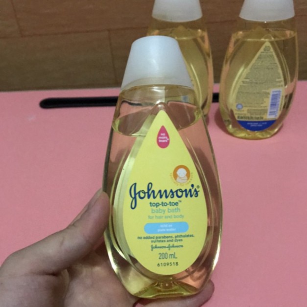 Sữa tắm Johnson's Top To Toe baby bath 200ml