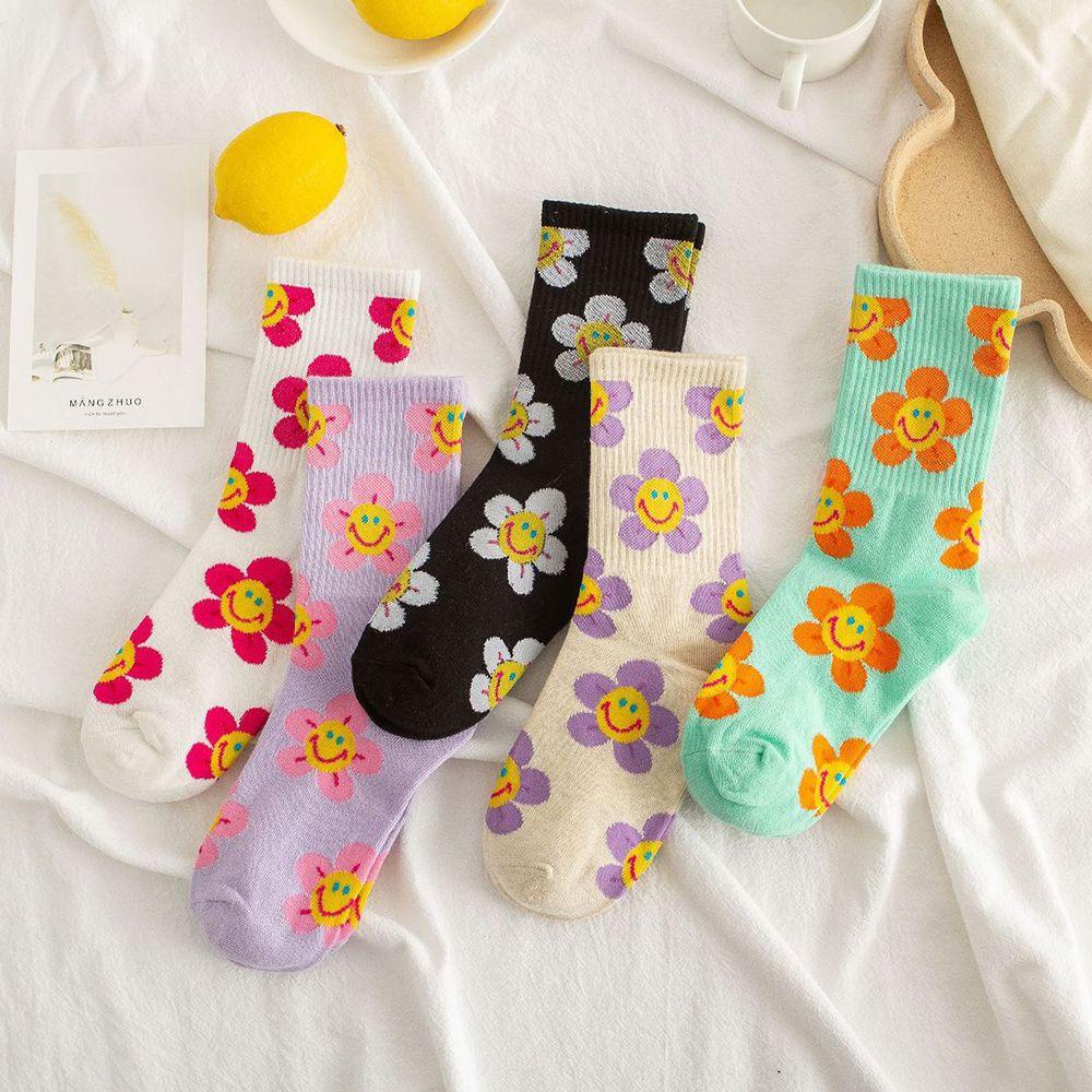 Qqmall Vớ Cotton Cổ Vừa Thoáng Khí Thoải Mái Thiết Kế Hoạt Hình Ngọt Ngào Phong Cách Hàn Quốc Cho Nữ