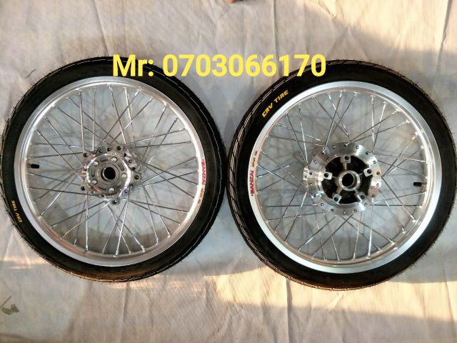 CẶP BÁNH CĂM EXCITER150 NIỀN NHÔM BAN ZAI THÁI  1.4 1.4 ĐÙM MẠ CROM, CĂM MẠ CROM,  VỎ CRV TIRE  THÁI