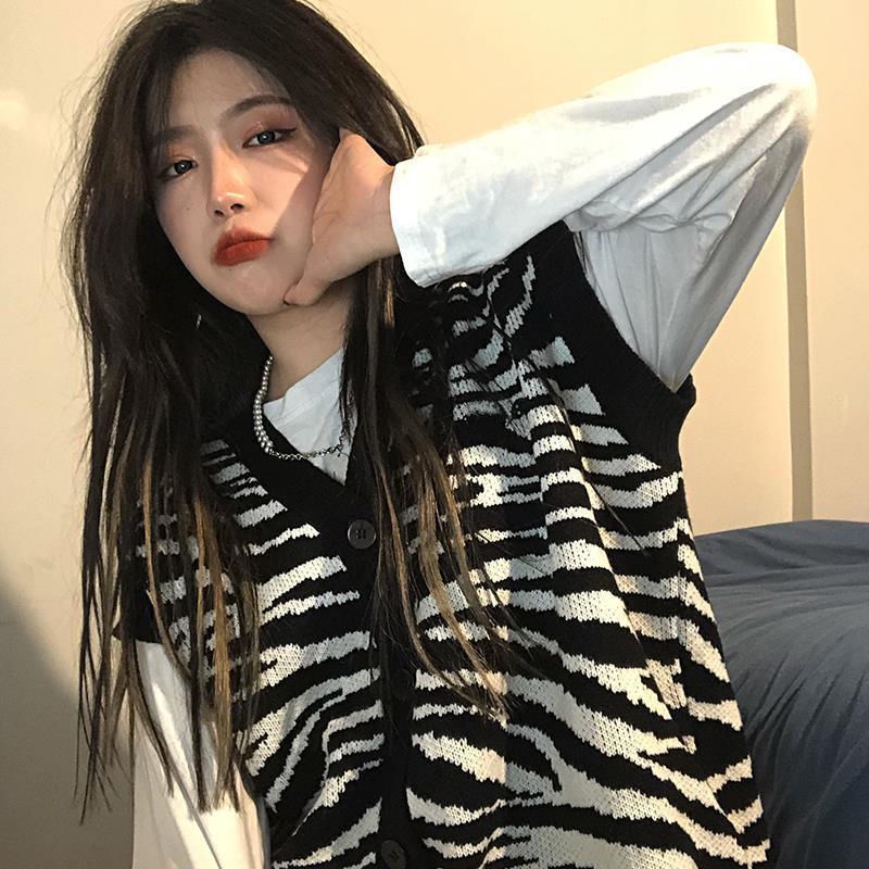 Set áo thun tay dài cổ chữ V họa tiết ngựa vằn và áo len không tay phong cách retro đơn giản cho nữ