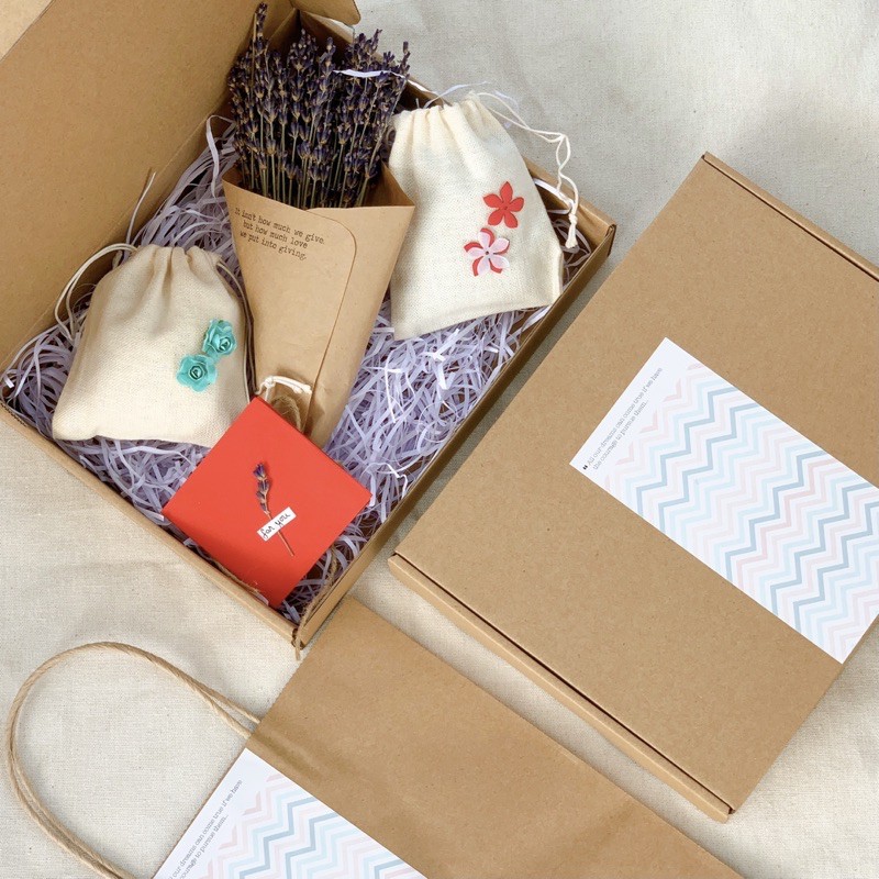 Quà tặng bạn gái, quà tặng đồng nghiệp, quà tặng tốt nghiệp, quà sinh nhật tinh tế Purple Gift Box (Hộp draft cao cấp) | BigBuy360 - bigbuy360.vn