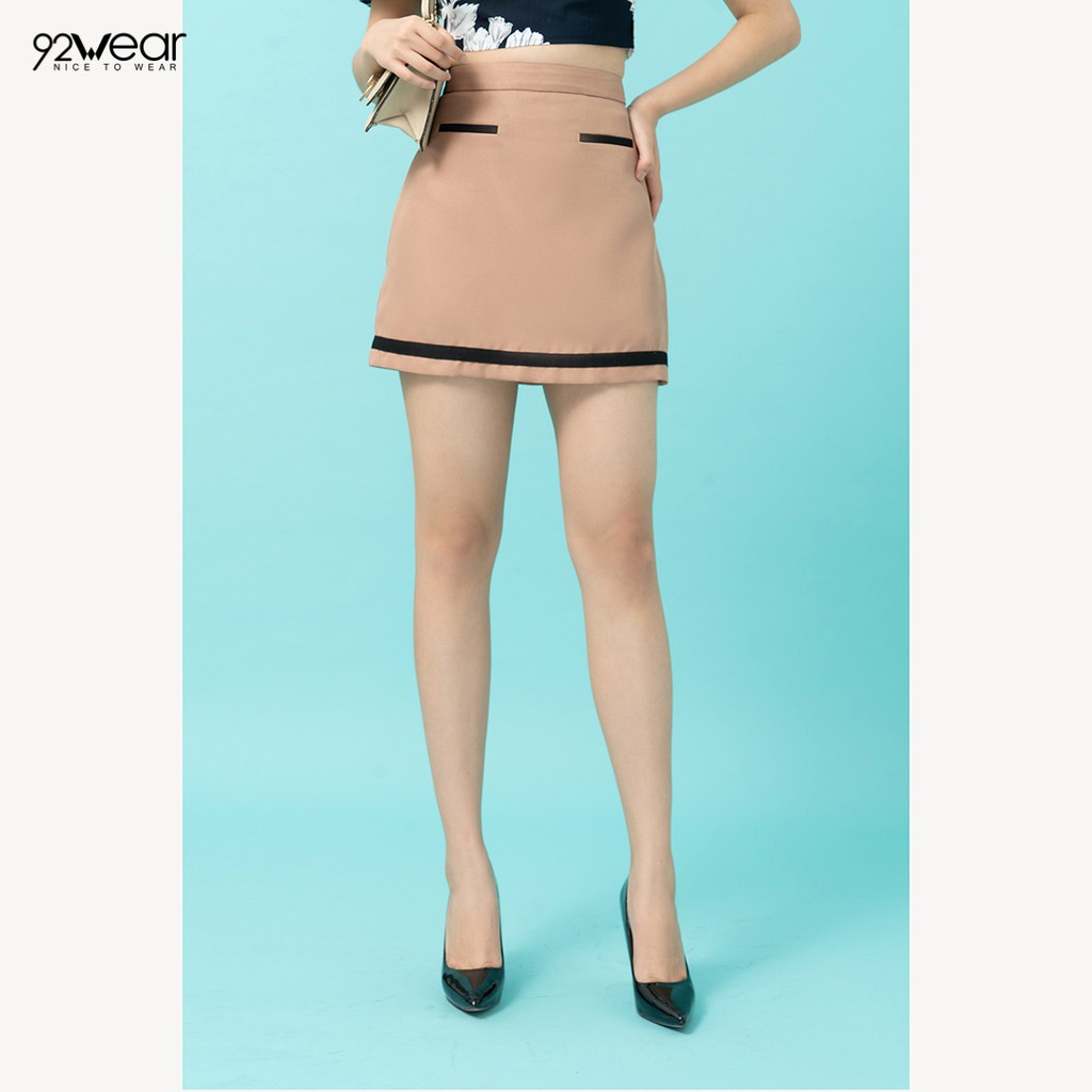 Chân váy ngắn A công sở 92WEAR 2 màu, phối viền JAW0739 | BigBuy360 - bigbuy360.vn
