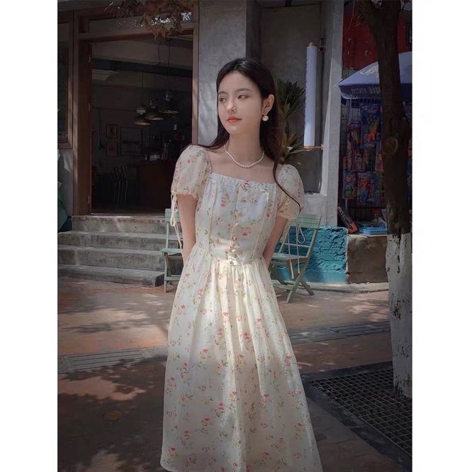 ĐẦM MIDI HOA CỔ VUÔNG NÚT BỌC XẾP LY GIỮA