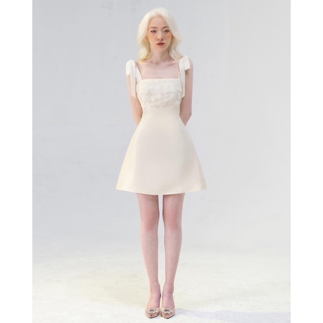 ORALIE DRESS/ ĐẦM TAFTA KẾT HỢP REN HOA NỔI