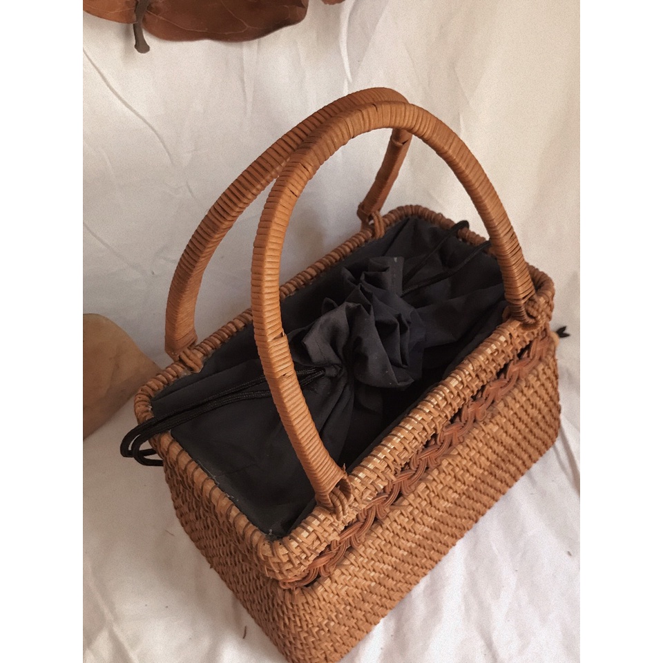 Túi Đeo Chéo Chất Liệu Mây Đan Tay Tỉ Mỉ  - Quà Tặng Việt Nam Cho Khách Nước Ngoài, Tặng Mẹ, Phụ Kiện Chụp Hình Áo Dài