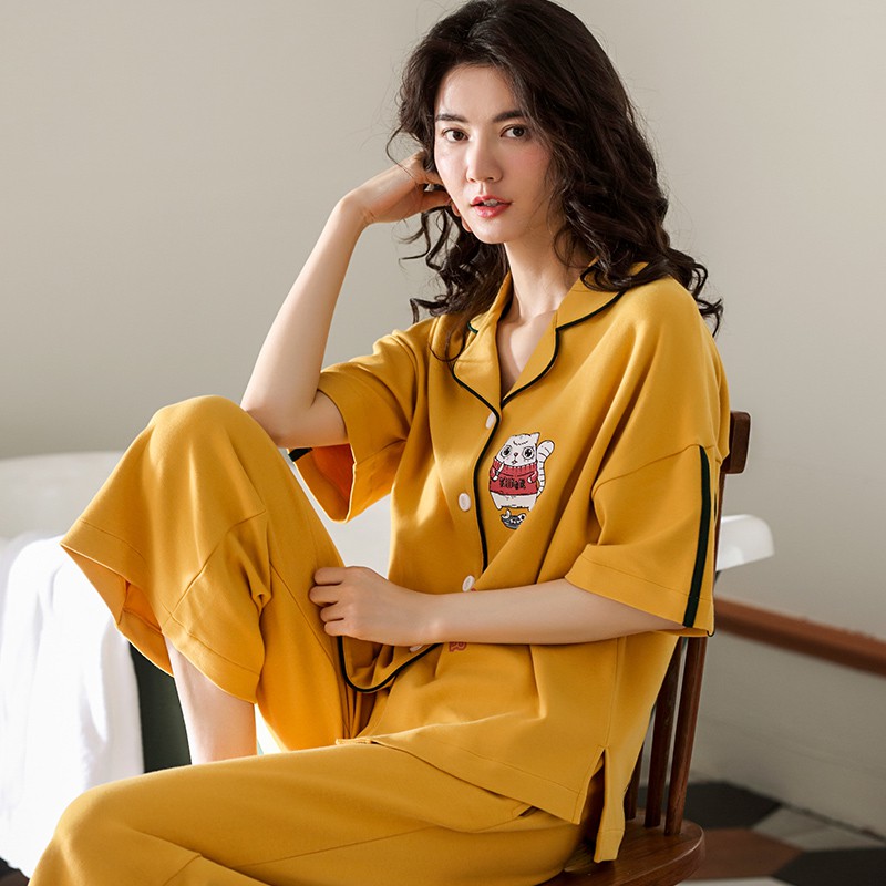 Đồ bộ pijama lửng độc đáo, kiểu dáng cá tính, tông màu nổi bật, chất vải cotton 100% mềm mại thoáng mát, thấm mồ hôi