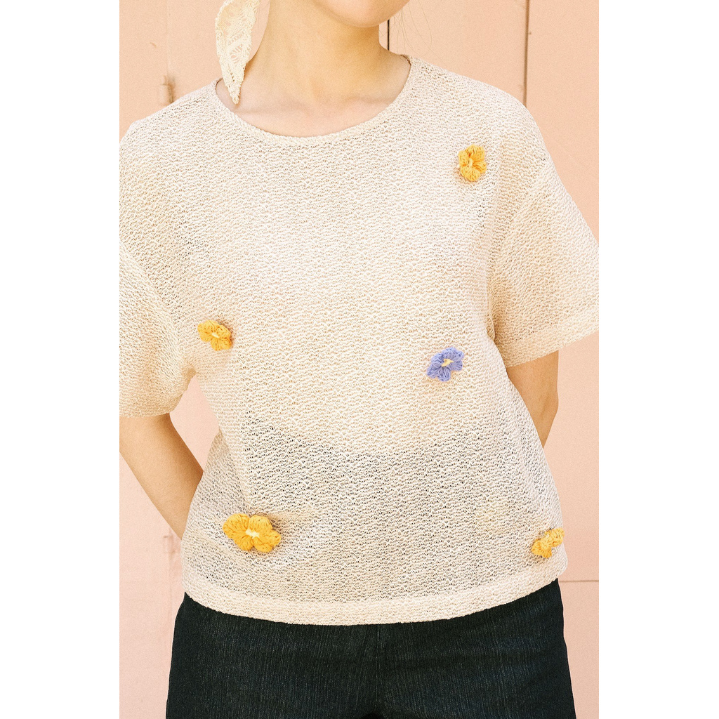 LIBÉ - Áo kiểu dáng rộng vải crochet nâu nhạt có đính hoa làm bằng len