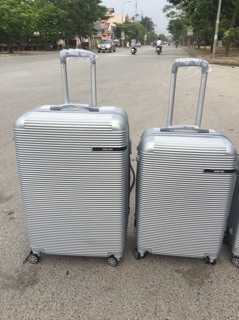 Vali nhựa moncas size 18