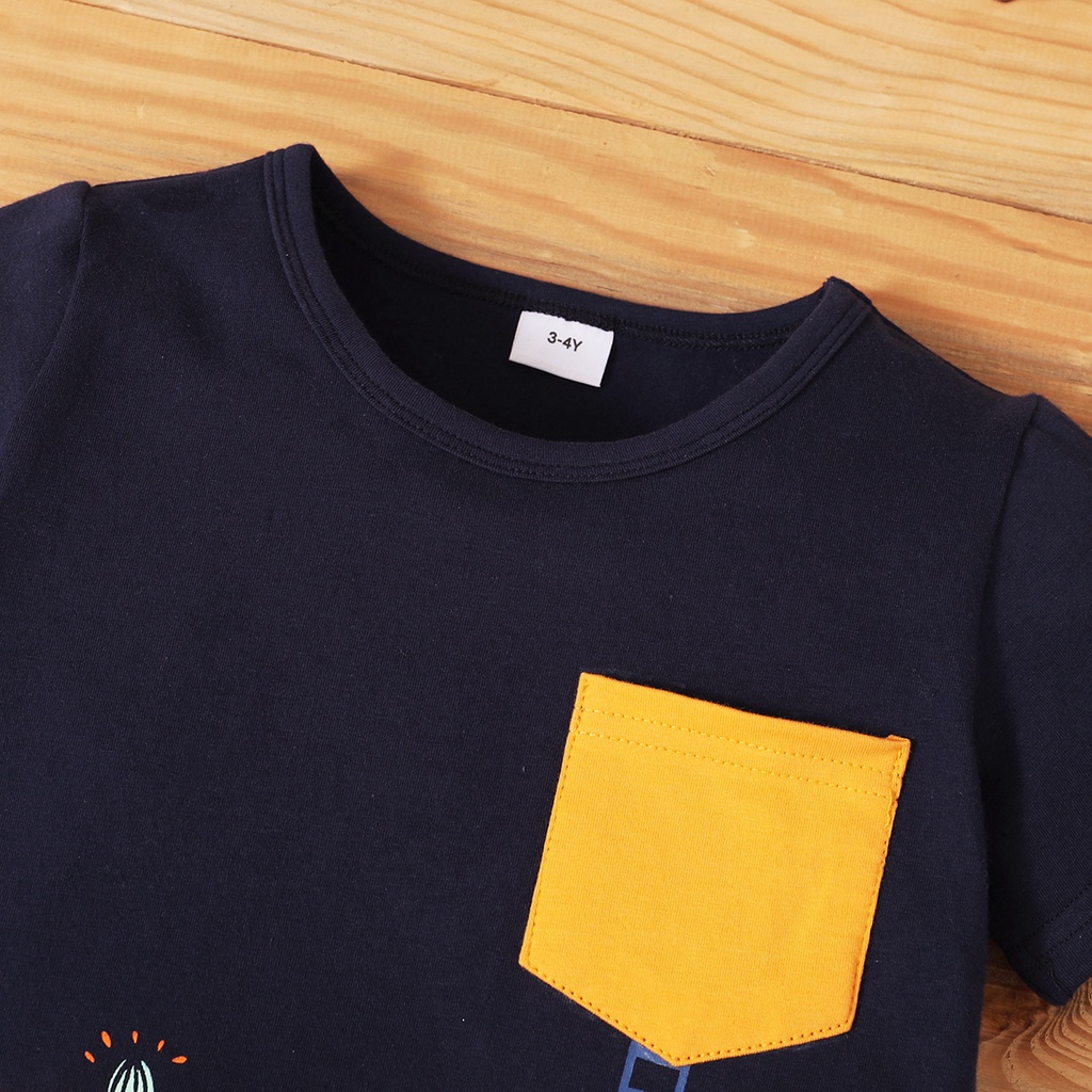 Bộ đồ thể thao Mikrdoo 2 món gồm áo tay ngắn phối họa tiết xe và quần short thời trang hè cho bé trai từ 1-6 tuổi