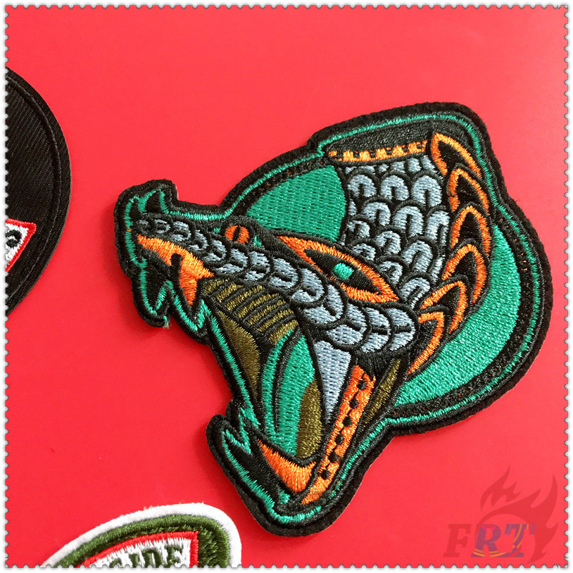 ✿ Sticker Ủi Thêu Hình Rắn Nam Bên TV Show: Riverdale ✿ 1 Sticker Ủi Thêu Hình Huy Hiệu