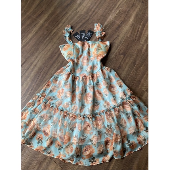 Thanh lý đầm tơ hoa cánh tiên sz M newtag (form nhỏ)