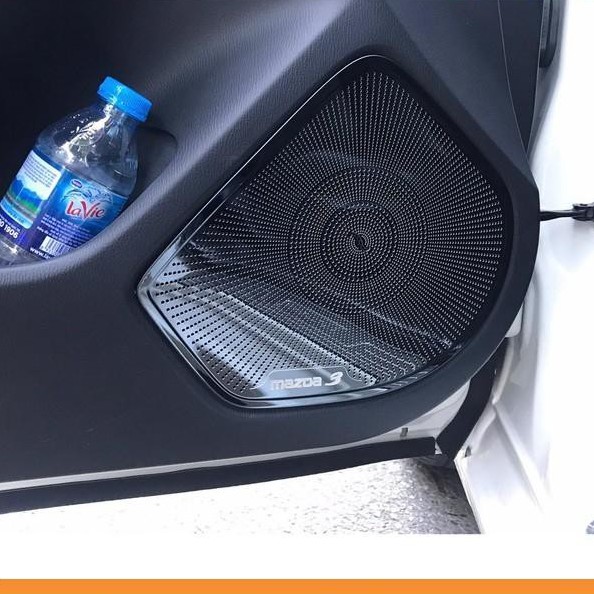 Ốp màng Loa Cánh Cửa Cho Xe Mazda 3 2016 2017 2018 2019 mẫu titan