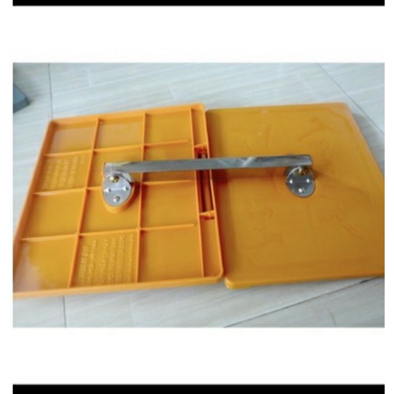 Kệ tụng kinh nhựa chân inox