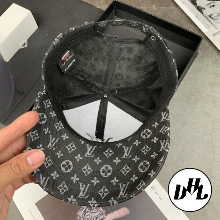 Nón Kết in Thêu Hoạ Tiết LV Full Tem Khoá Gài Thời Trang Nam Nữ