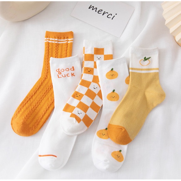 Vớ cao cổ thời trang Nam Nữ phong cách trẻ trung và năng động.