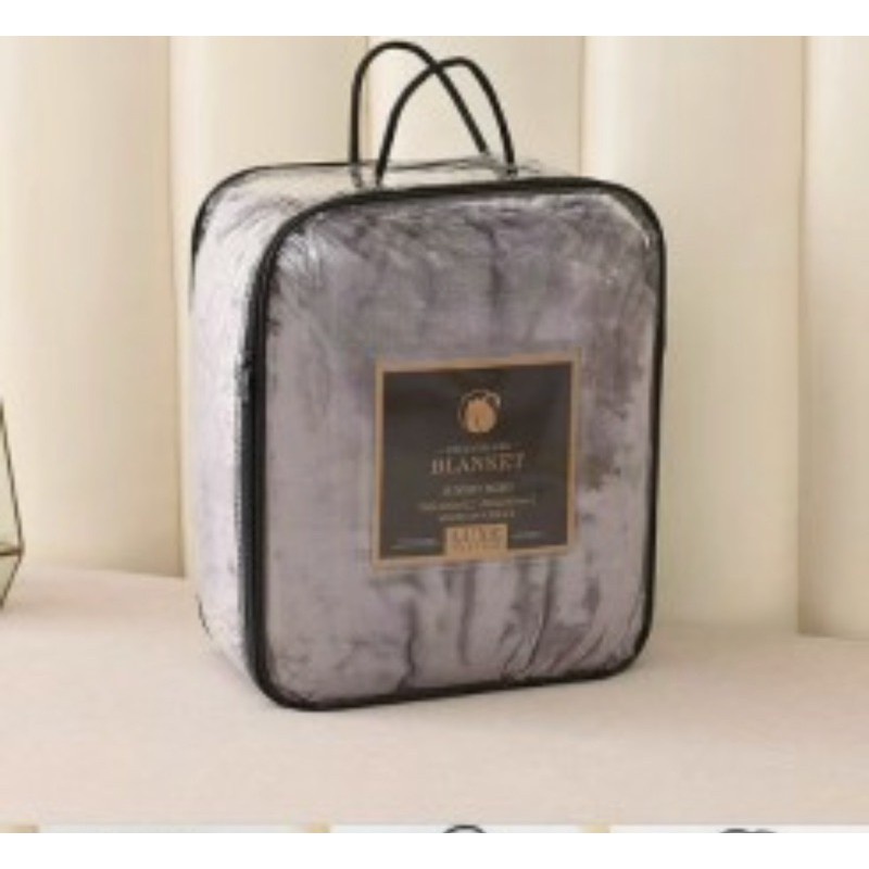 Chăn Lông Thỏ Blanket Thiết Kế Sang Trọng, 2 Mặt Mềm Mịn, Dịu Dàng Với Làn Da Của Bạn Chăn có đủ màu sắc bền đẹp