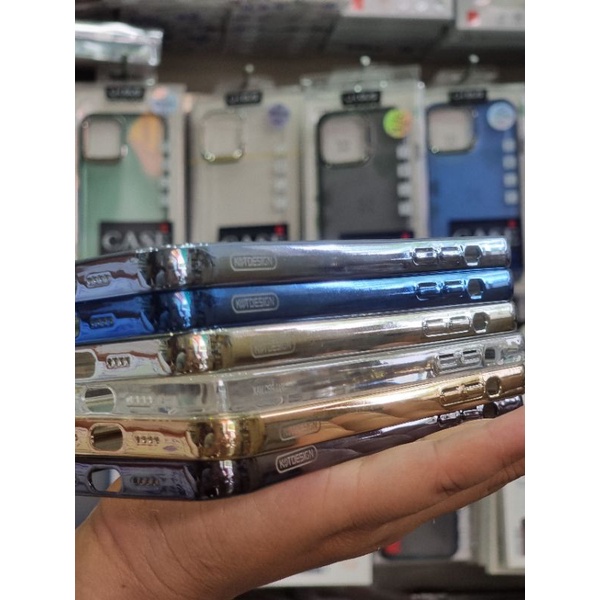 Ốp lưng viền màu bảo vệ Camera iPhone 12 pro max ,13,13 pro ,13 pro max Kst hỗ trợ sạc Magsafe