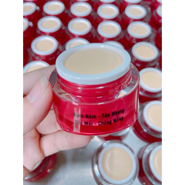 Kem nám tàn nhang đồi mồi chống nắng Yoyo white