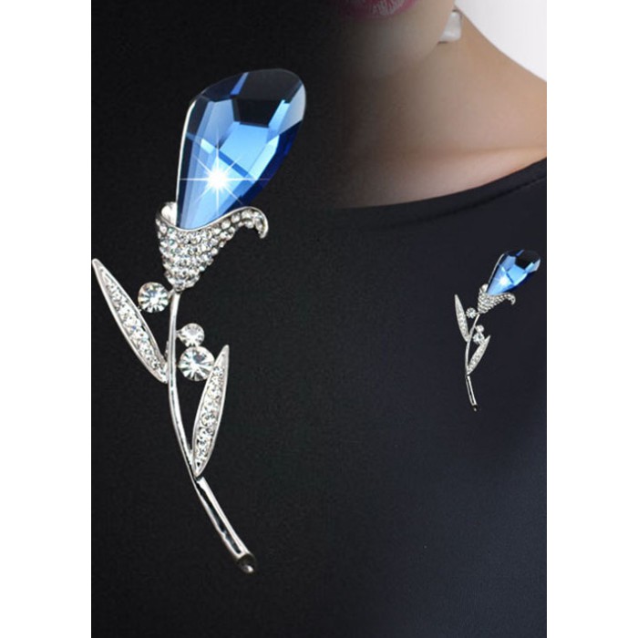 Cài áo thời trang hình hoa huệ tây đính đá cao cấp GC42