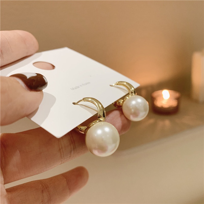 Khuyên tai dáng dài đính ngọc trai vàng phong cách người nổi tiếng đơn giản thời trang Hàn Quốc mới cho nữ
