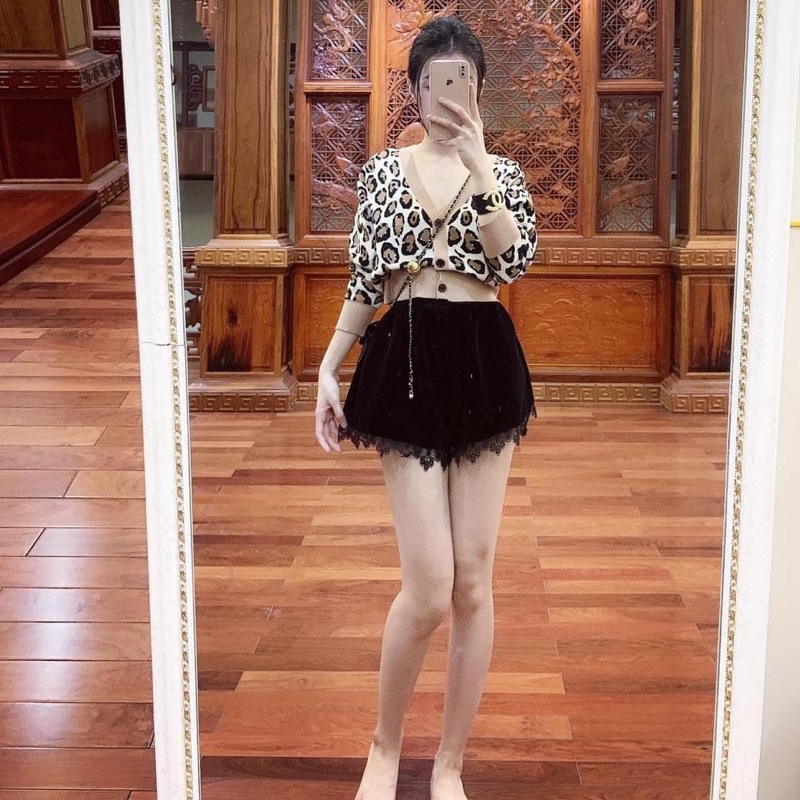 quần short nhung tăm đáp ren cho nữ