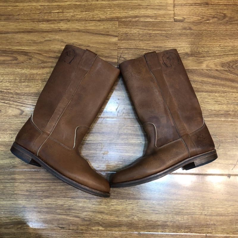Boots size 36
