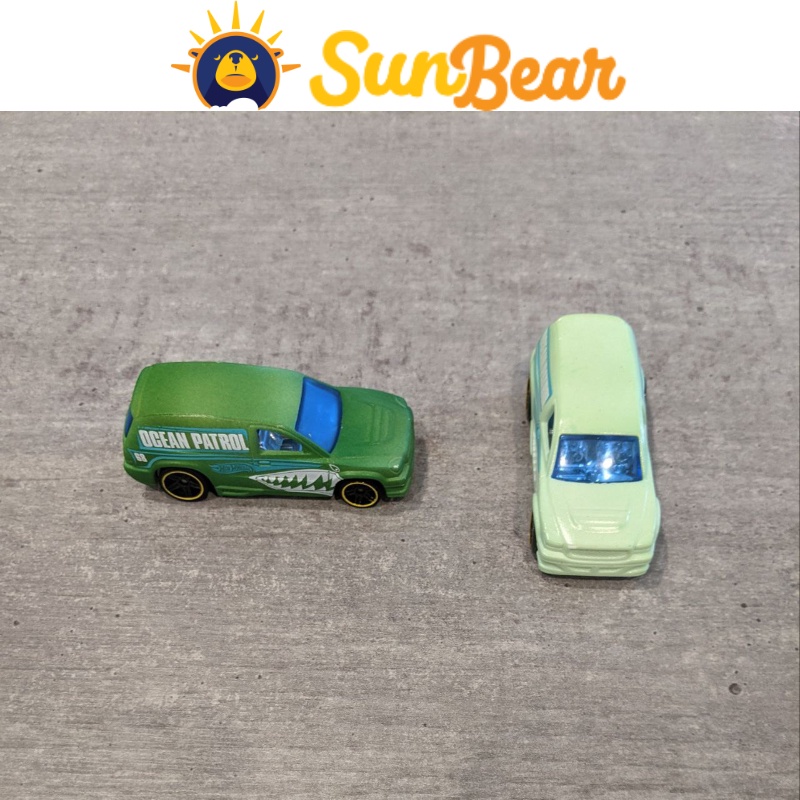 Đồ chơi xe ô tô đổi màu Hot Wheels - Sun Bear
