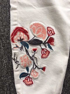 quần jeans thiêu hoa