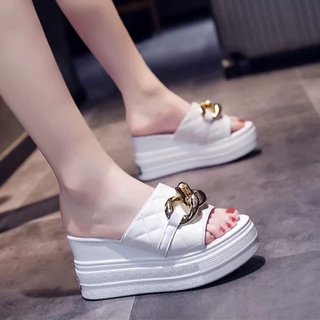 Dép đế xuồng quai phối xích