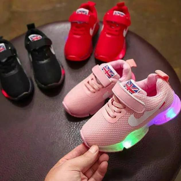 Giày Thể Thao Có Đèn Led Sz 21-30 Nhập Khẩu Hiệu Nike Cho Bé