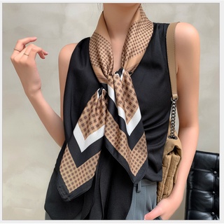 Khăn lụa Hàn Quốc 90*90 hoạ tiết monogram