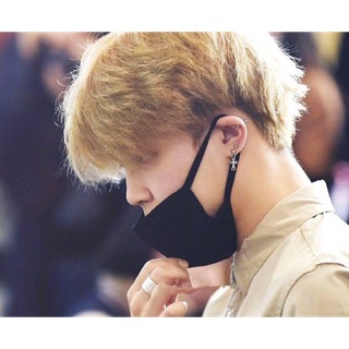 Khuyên tai Jimin (BTS)