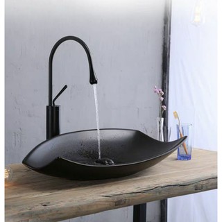 Vòi lavabo cá tính tạo nên phong cách của chủ nhân