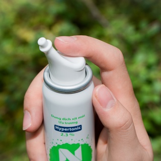Dung dịch xịt mũi Nebusal spray 2.3%