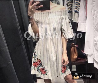 Váy trễ vai Zara