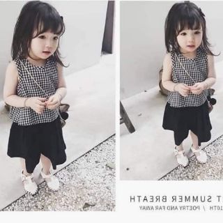 Combo váy của bé cho chị Thủy