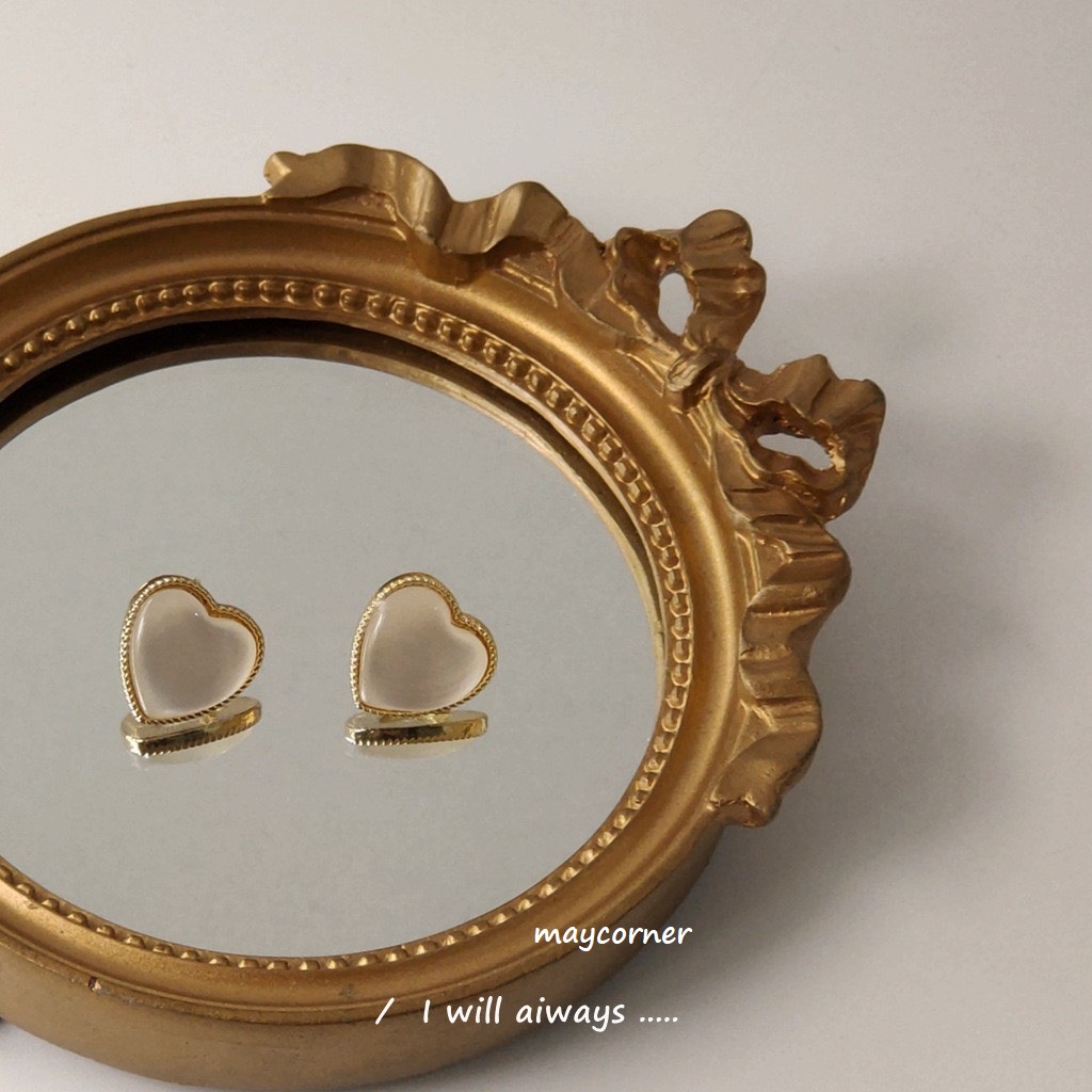 Khuyên tai trái tim trong suốt mạ bạc 925 cao cấp B882