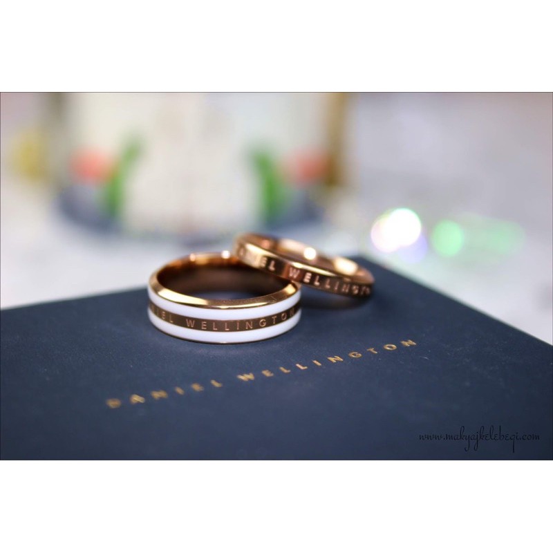 Nhẫn Daniel Wellington V2 Classic Ring Satin White DW Ring