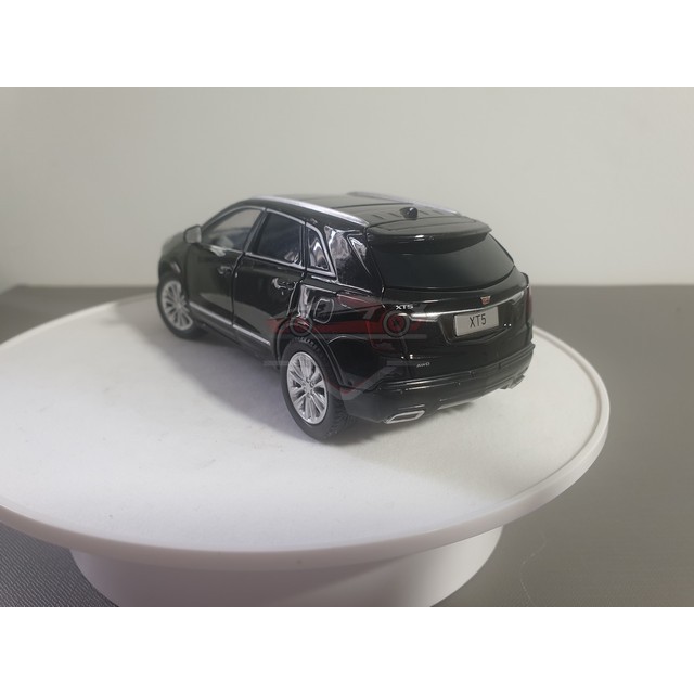 Xe mô hình Cadillac XT5, tỉ lệ 1:32