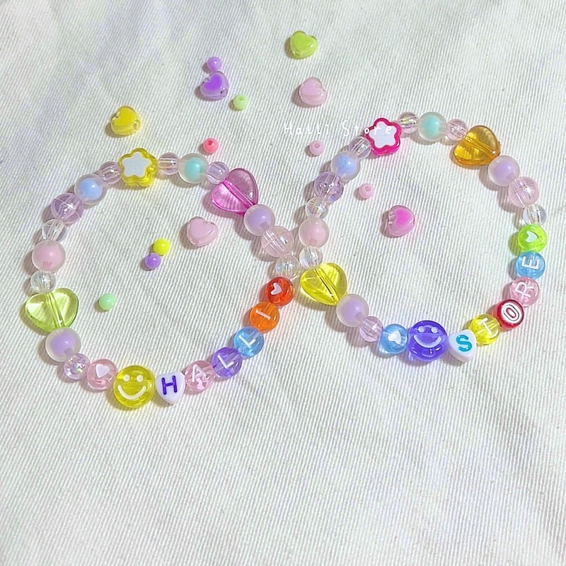 Vòng tay handmade thay chữ theo yêu cầu màu sắc tươi tắn dễ thương